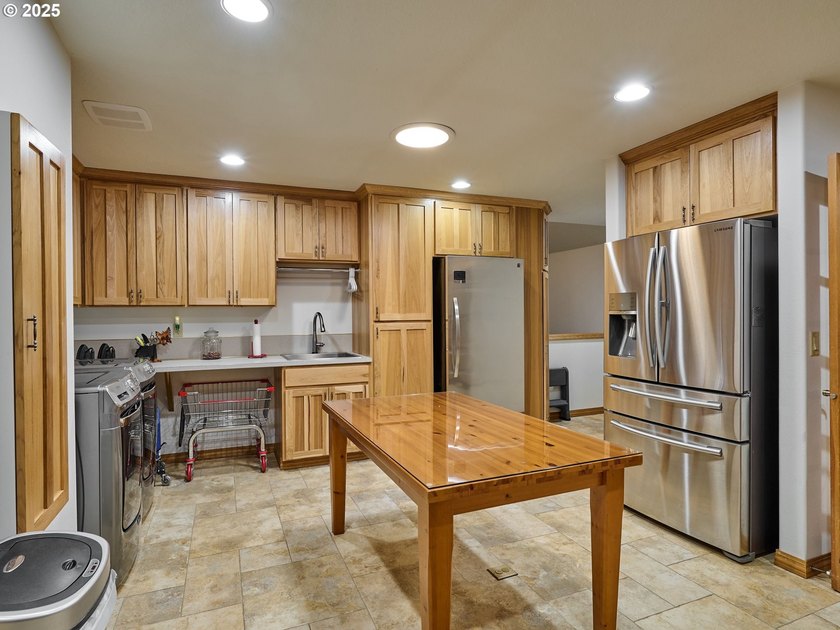 Desirable Multi-Generational Living at Its Finest! This unique - photo 28