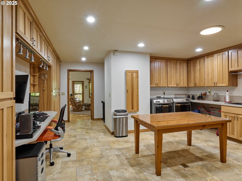 Desirable Multi-Generational Living at Its Finest! This unique - photo 29