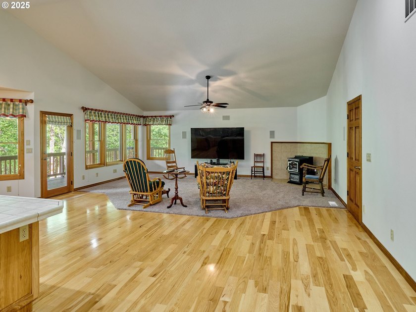 Desirable Multi-Generational Living at Its Finest! This unique - photo 30