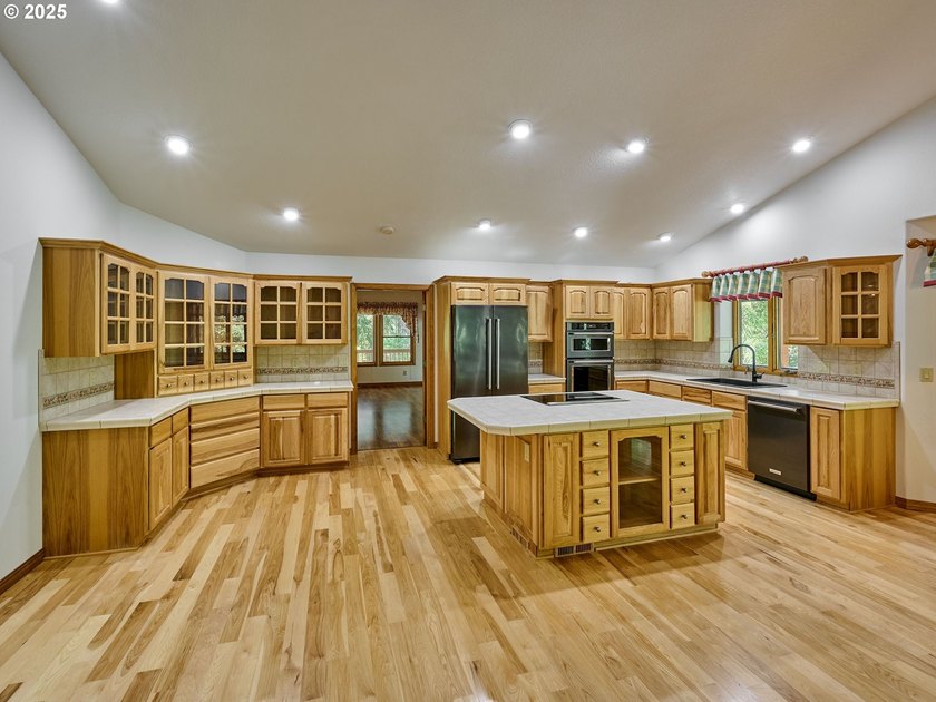 Desirable Multi-Generational Living at Its Finest! This unique - photo 32