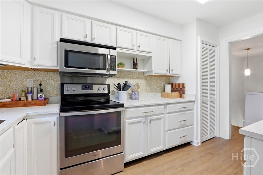 Wake up in your own slice of heaven every day at 1929 Walthour - photo 50