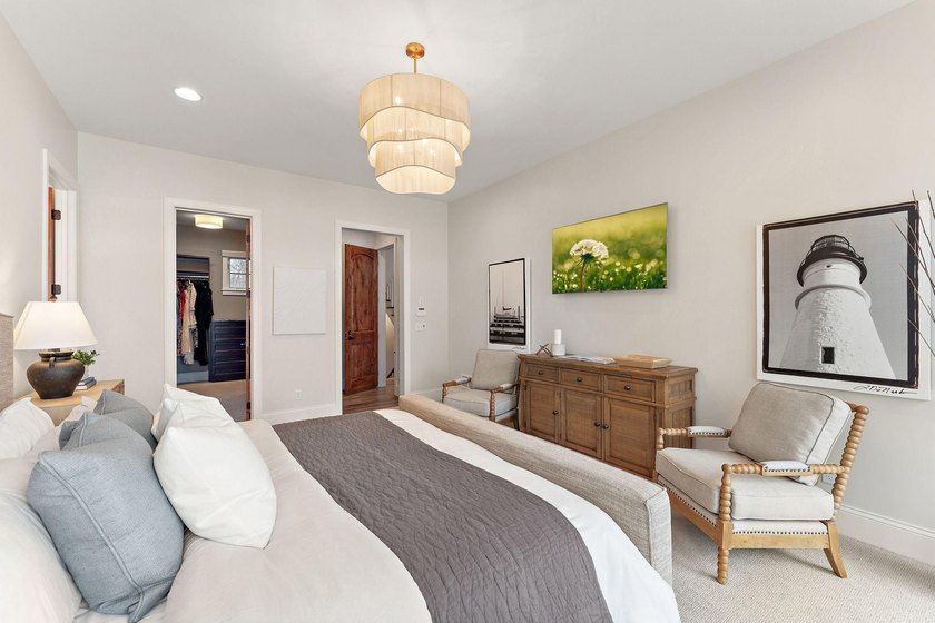 Experience the pinnacle of lakeside luxury with this - photo 50