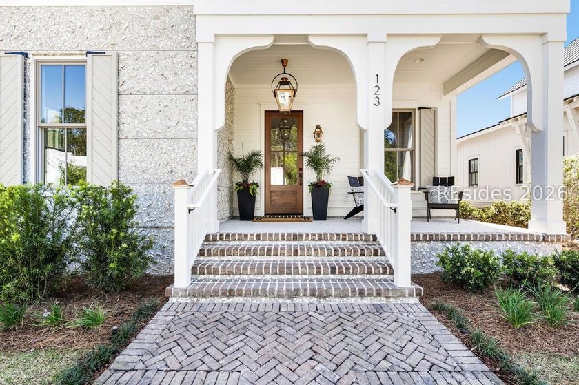 Don't miss just finished, new construction located in the highly - photo 4