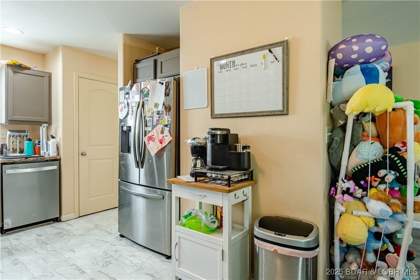 Welcome to 135 Primrose Lane in Camdenton! This beautifully - photo 11