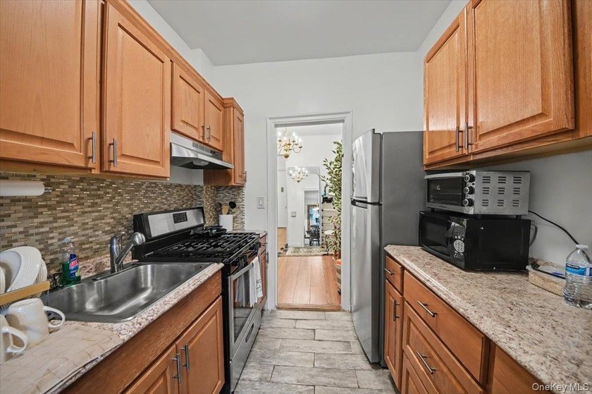 JUST REDUCED!!! FULLY RENOVATED!!! 1-bedroom, 1-bath co-op - photo 15