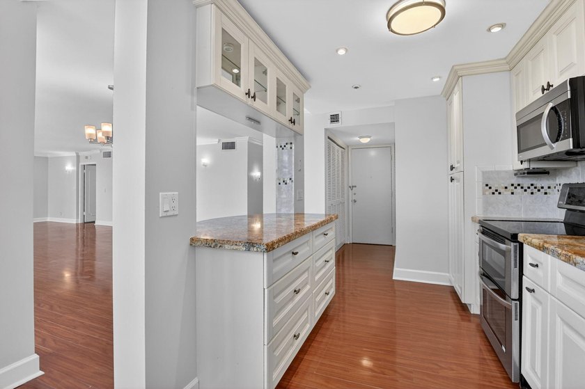 Best Value on the Beach! Rarely does a true beachfront residence - photo 15