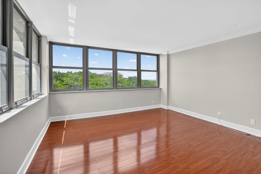 Best Value on the Beach! Rarely does a true beachfront residence - photo 18