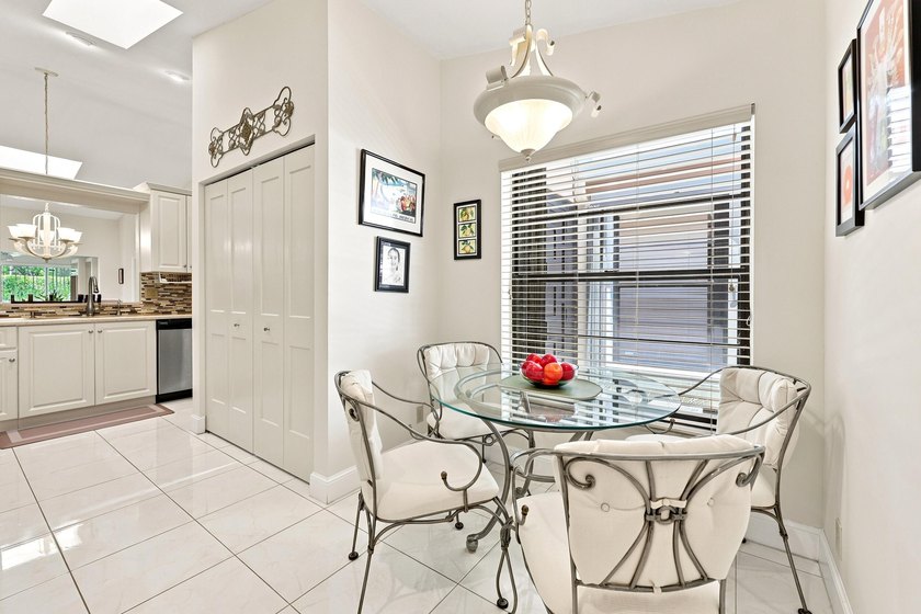 Welcome to this charming 2-bedroom, 2-bathroom villa located in - photo 25