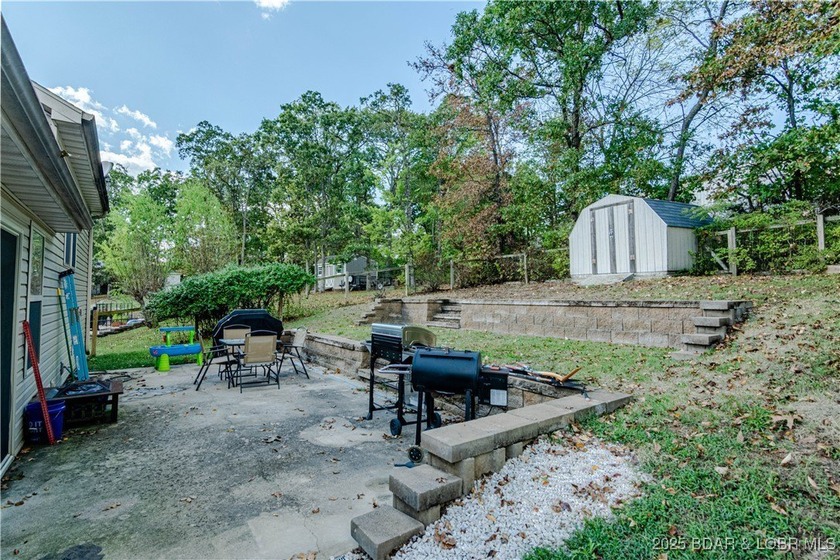 Welcome to 135 Primrose Lane in Camdenton! This beautifully - photo 32