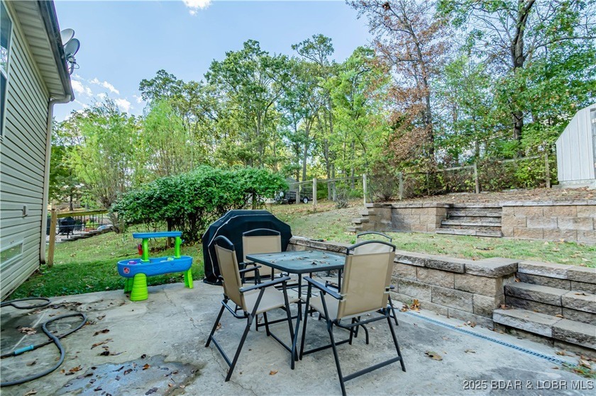 Welcome to 135 Primrose Lane in Camdenton! This beautifully - photo 33