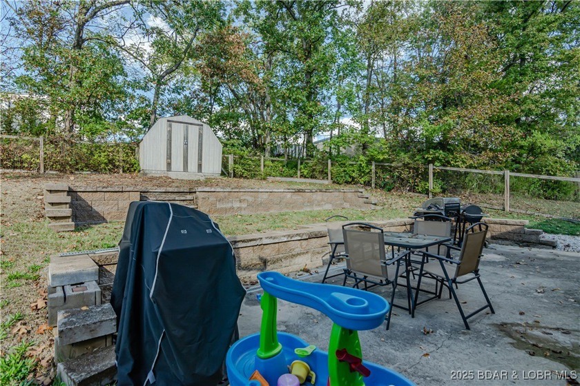 Welcome to 135 Primrose Lane in Camdenton! This beautifully - photo 34