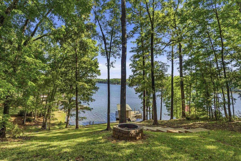Welcome to 116 Sunfish Trail in Eatonton. This A-frame sits on - photo 34