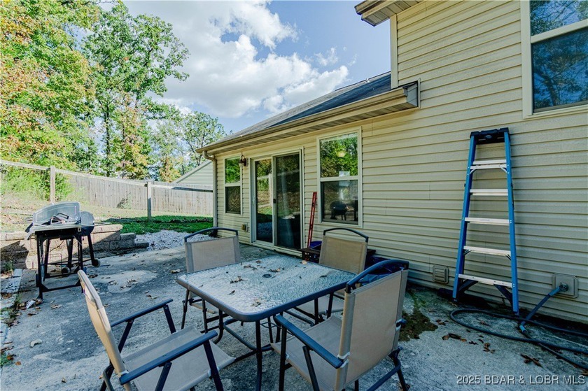 Welcome to 135 Primrose Lane in Camdenton! This beautifully - photo 36