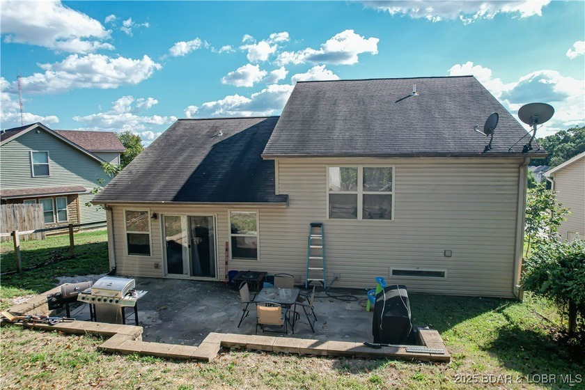 Welcome to 135 Primrose Lane in Camdenton! This beautifully - photo 39