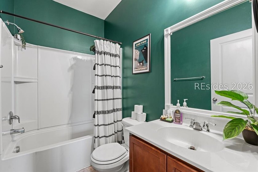 Ready for you to home. Settle into this wonderful 3 bedroom, 2 - photo 5