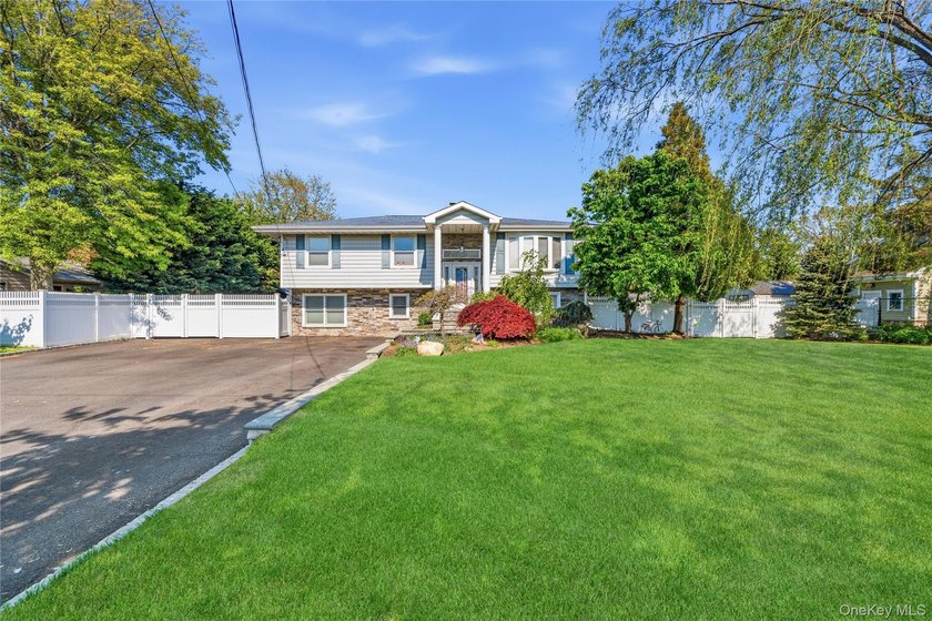 Finest South Shore Living in Prestigious Sequams Colony Welcome - photo 2