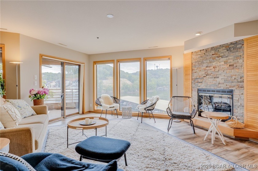 Beautiful, light and bright 2 level condo that feels more like a - photo 17