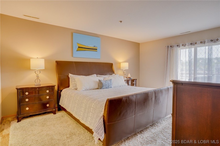 Beautiful, light and bright 2 level condo that feels more like a - photo 21