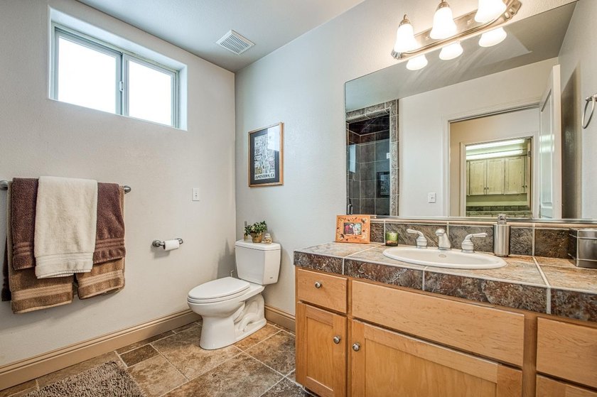 Looking for a spectacular mountain home with breathtaking views - photo 21