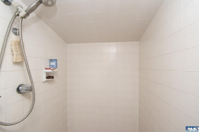A PROPERTY LIKE THIS COMES ON THE MARKET ONCE IN A GREAT WHILE! - photo 21