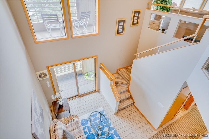 Beautiful, light and bright 2 level condo that feels more like a - photo 25