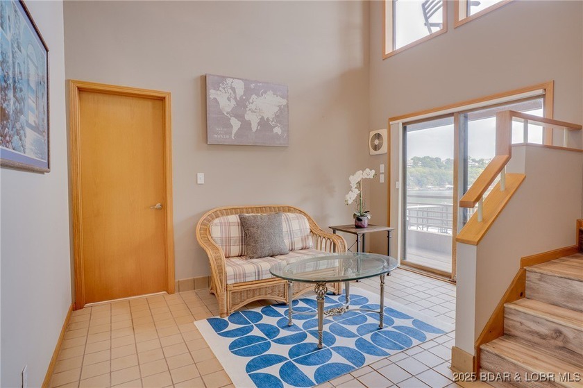 Beautiful, light and bright 2 level condo that feels more like a - photo 27