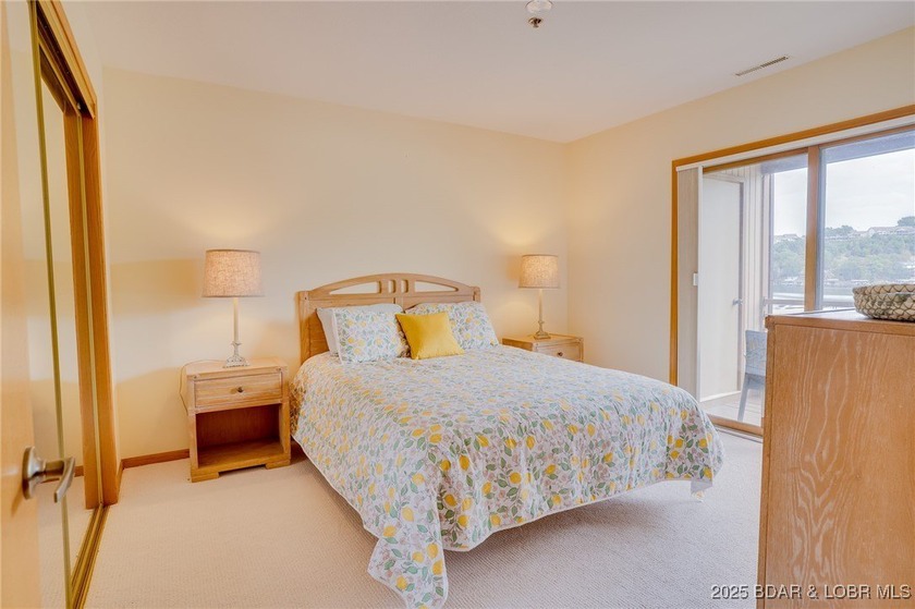Beautiful, light and bright 2 level condo that feels more like a - photo 32