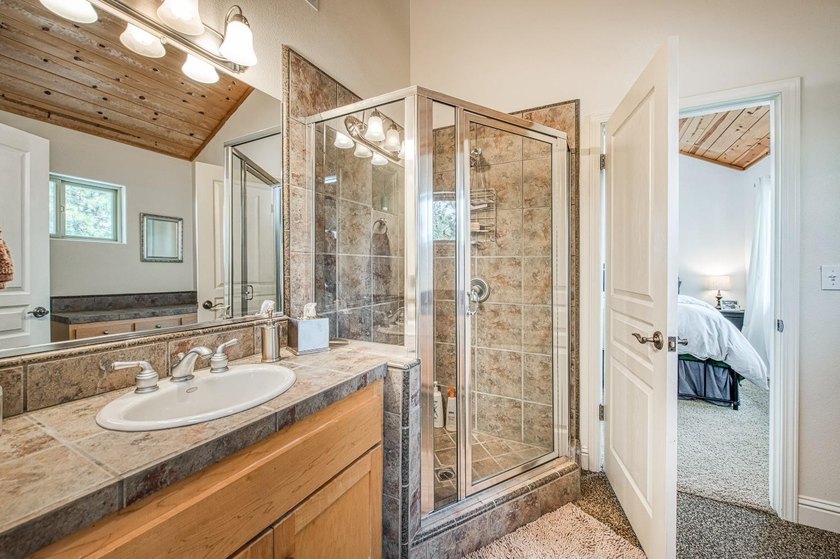 Looking for a spectacular mountain home with breathtaking views - photo 32