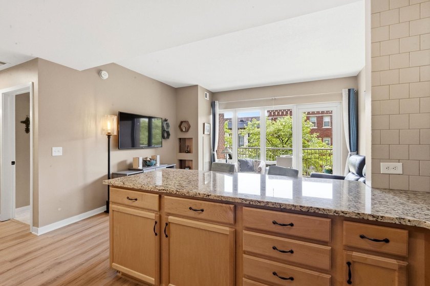 Unbeatable price and value. Live the lifestyle at Skyscape! This - photo 2