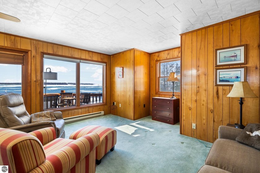 Welcome to your dream retreat, a stunning log-sided house - photo 36