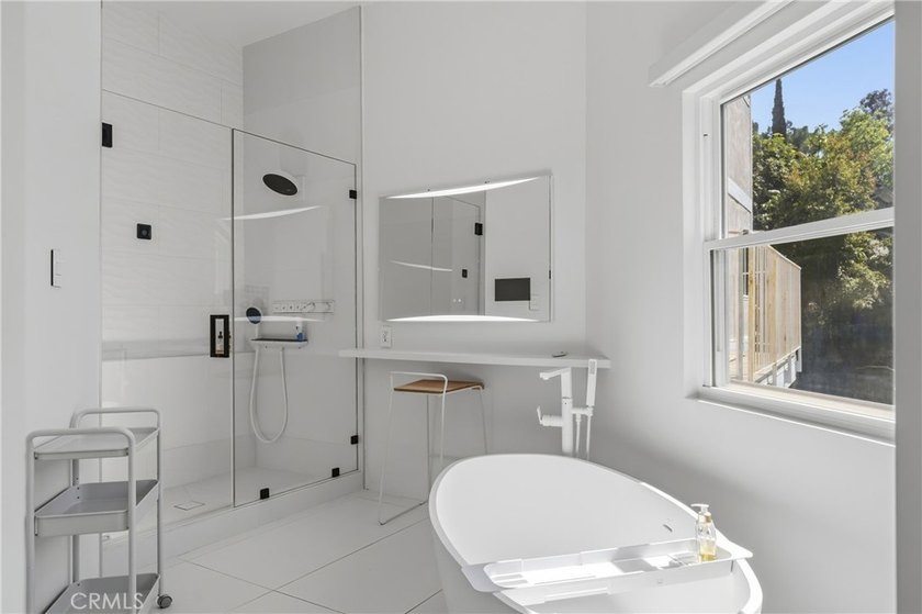 Welcome to 411 Woodcliffe Road, a truly exceptional residence - photo 38