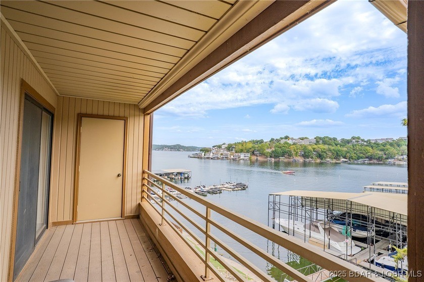 Beautiful, light and bright 2 level condo that feels more like a - photo 42