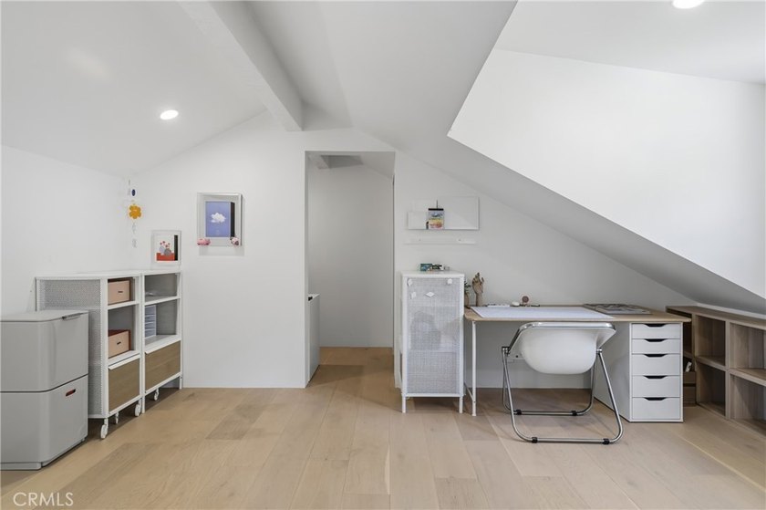 Welcome to 411 Woodcliffe Road, a truly exceptional residence - photo 46
