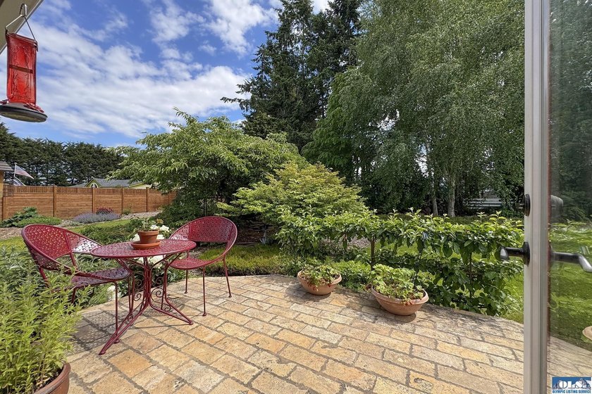 A PROPERTY LIKE THIS COMES ON THE MARKET ONCE IN A GREAT WHILE! - photo 46