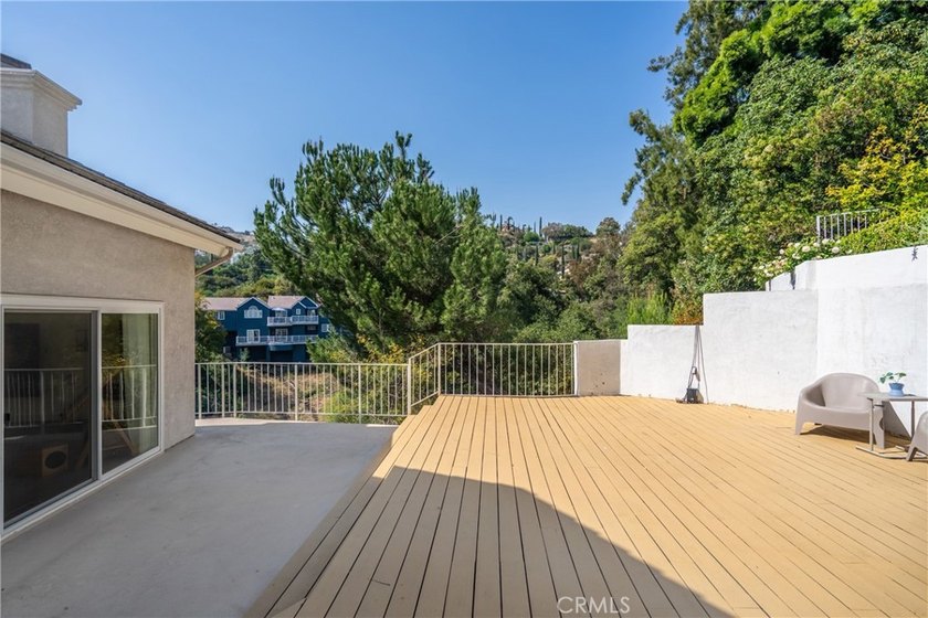 Welcome to 411 Woodcliffe Road, a truly exceptional residence - photo 49