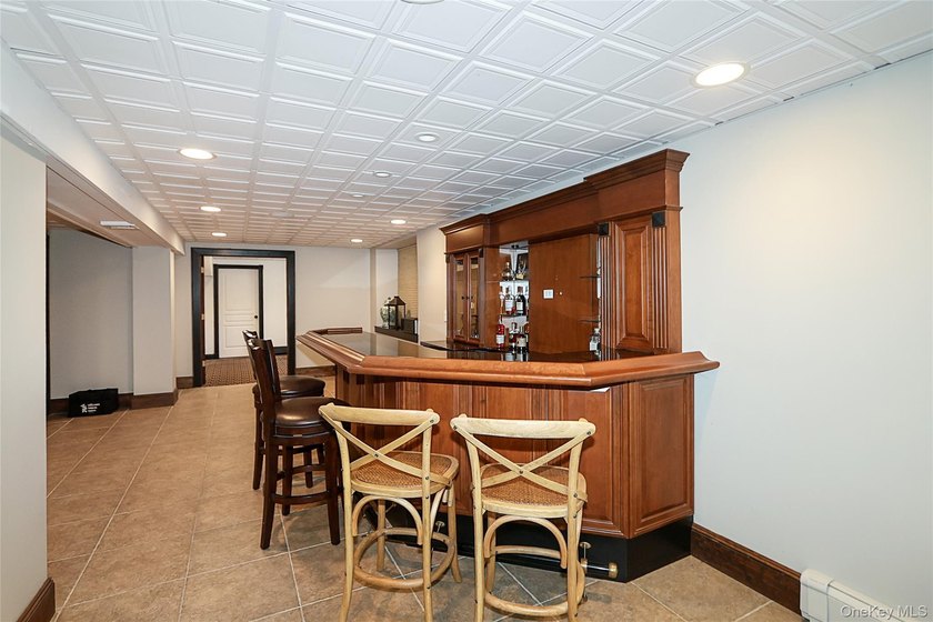 Located in the heart of Huntington, this beautifully updated - photo 23