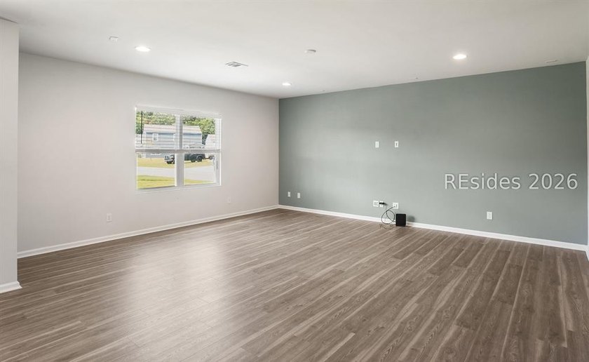 Welcome to 1 Toxaway Lane, where modern comfort meets Lowcountry - photo 15