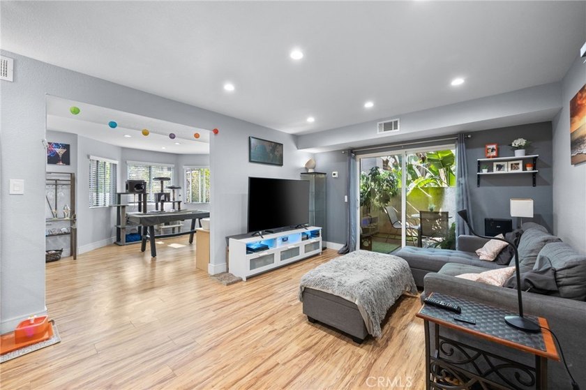 Rare first-floor end-unit condo with no common walls, located in - photo 4