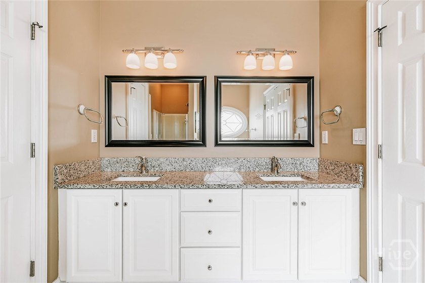 Welcome to this exceptional single-level brick home in Colbert - photo 22