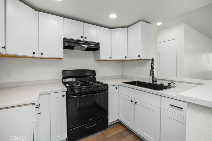 Welcome to 600 W 3rd Street, Unit B205, a fully remodeled - photo 7