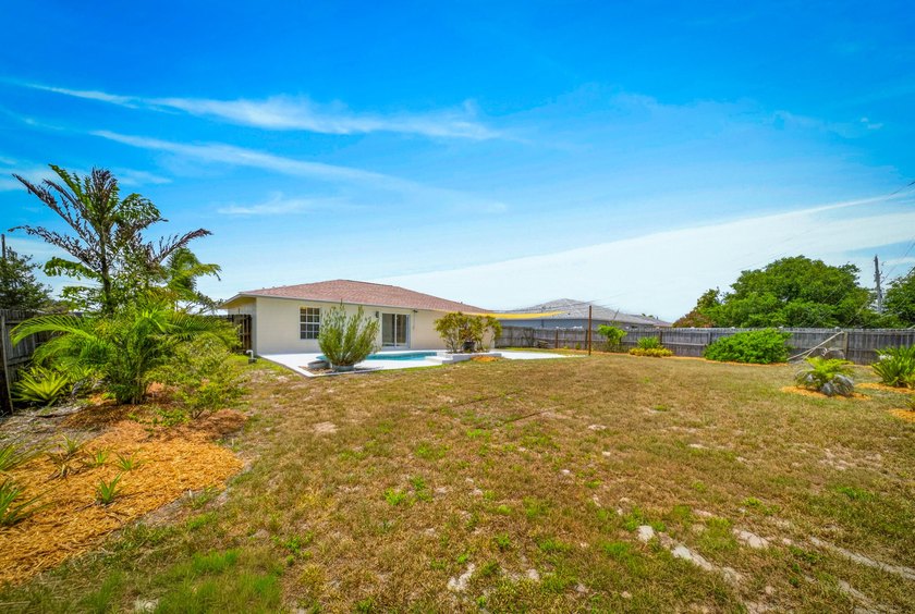 BACK ON MARKET DUE TO PREVIOUS BUYER UNABLE TO OBTAIN FINANCING - photo 38