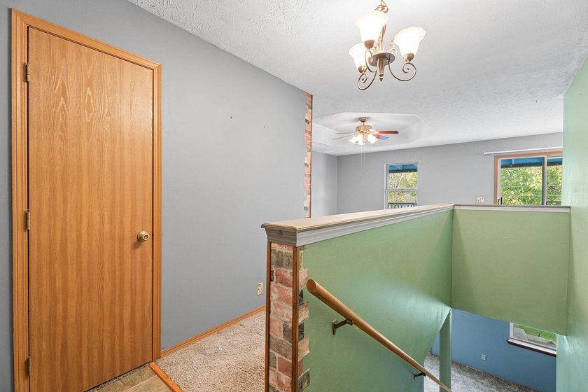 Freshly Updated!! Experience energy-efficient living in this - photo 7