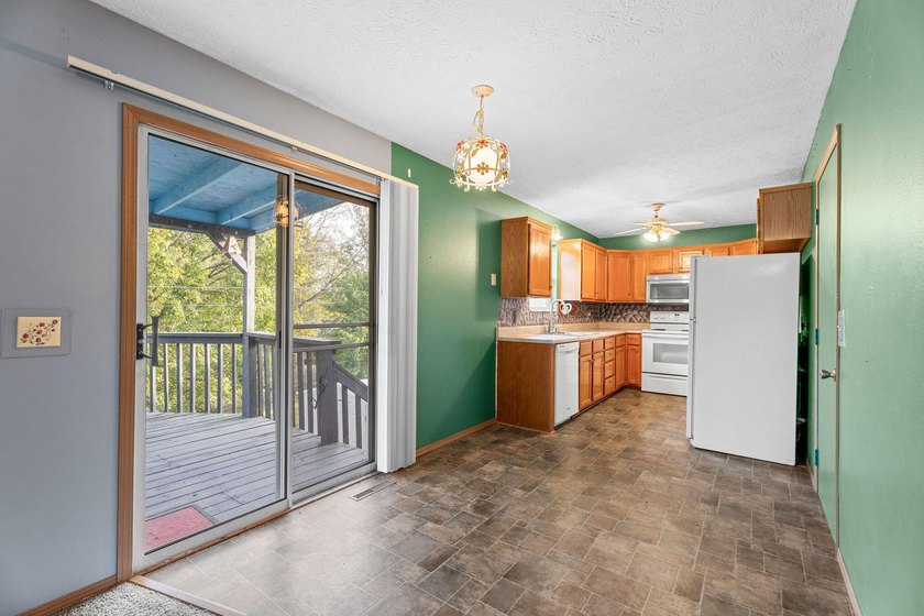 Freshly Updated!! Experience energy-efficient living in this - photo 9