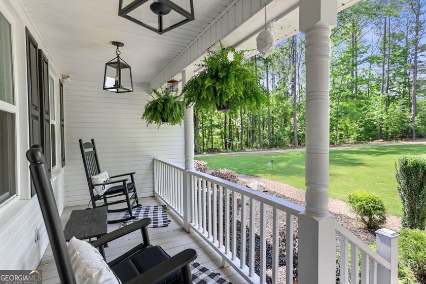 Welcome to your own private retreat, where peaceful country - photo 10