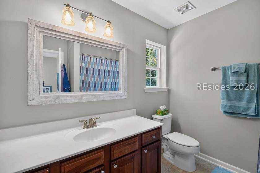 Welcome home to this end-unit 3 bed, 2.1 bath townhome in Azalea - photo 22