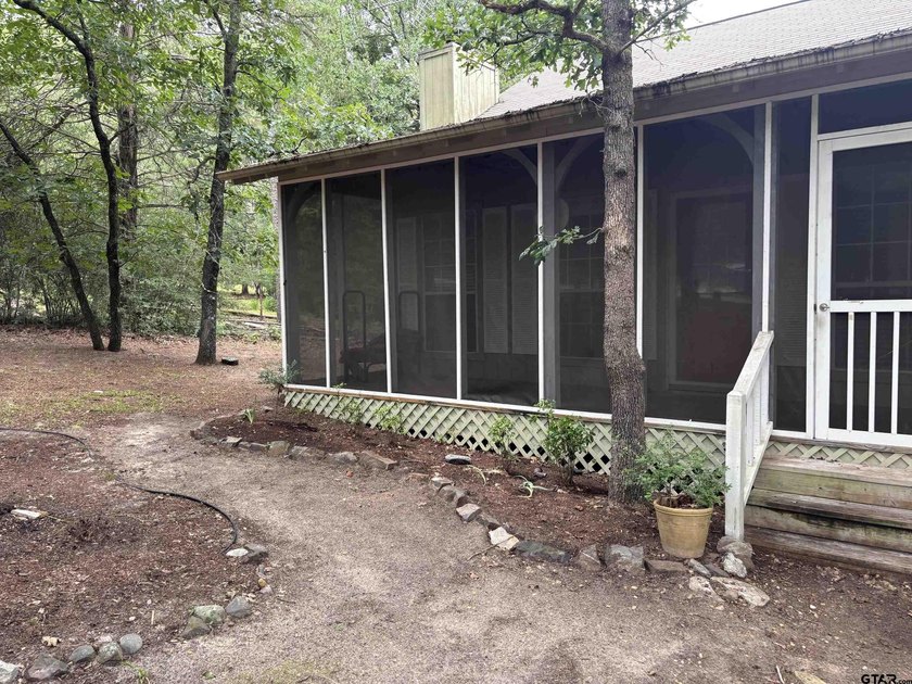 Come experience this beautiful and cozy two-bedroom, two-bath - photo 4
