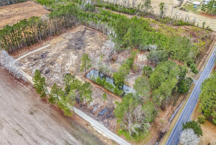GREAT PROPERTY FOR A MINI FARM OR CAN BE DIVIDED UP IN TO 5 - 1 - photo 10