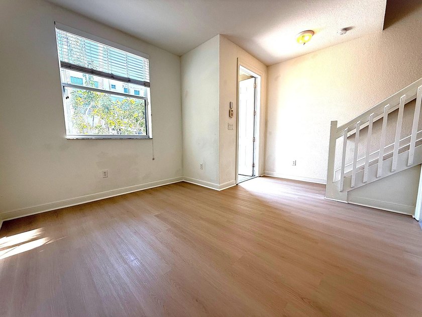 Tenant Occupied through April 2027. Great investment property - photo 5