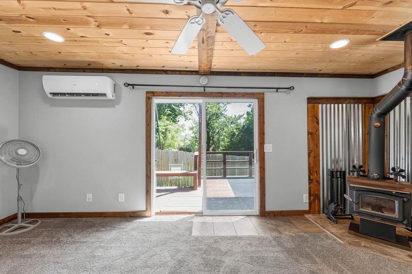 Welcome to this cozy 1-bedroom, 1-bath home in Kellogg, located - photo 28