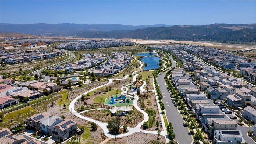 Experience modern living in the Mariposa neighborhood of Rancho - photo 32
